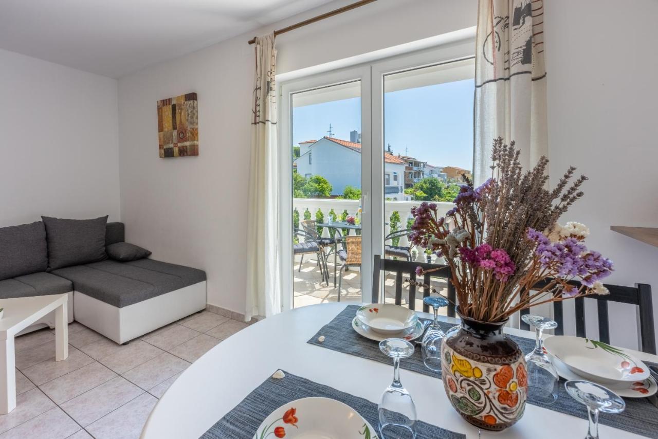 Apartments Antonija Crikvenica Εξωτερικό φωτογραφία